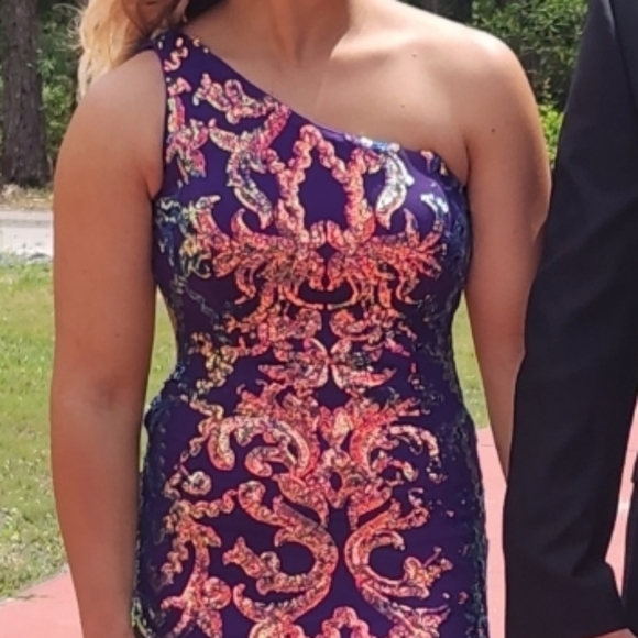 Jovani Gown - Picture 3 of 4